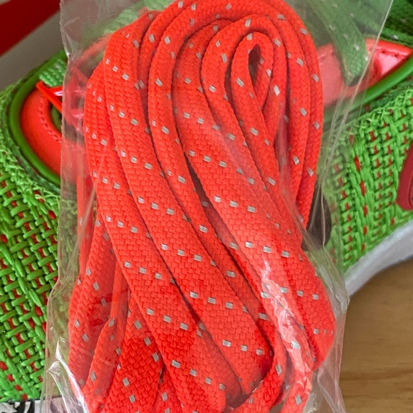 Nike Lebron 20 Stocking Stuffer Size 7 Womens Grinch Green Red New Sneakers Shoe - Picture 12 of 12